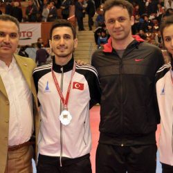 535640_410715119019213_330934198_n